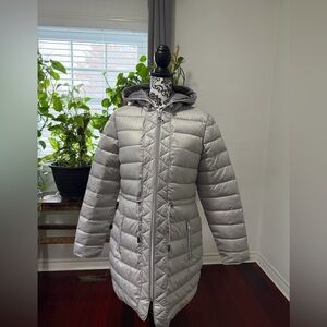 NWOT Kenneth Cole New York Women's  Puffer Jacket- Matte Silver Grey